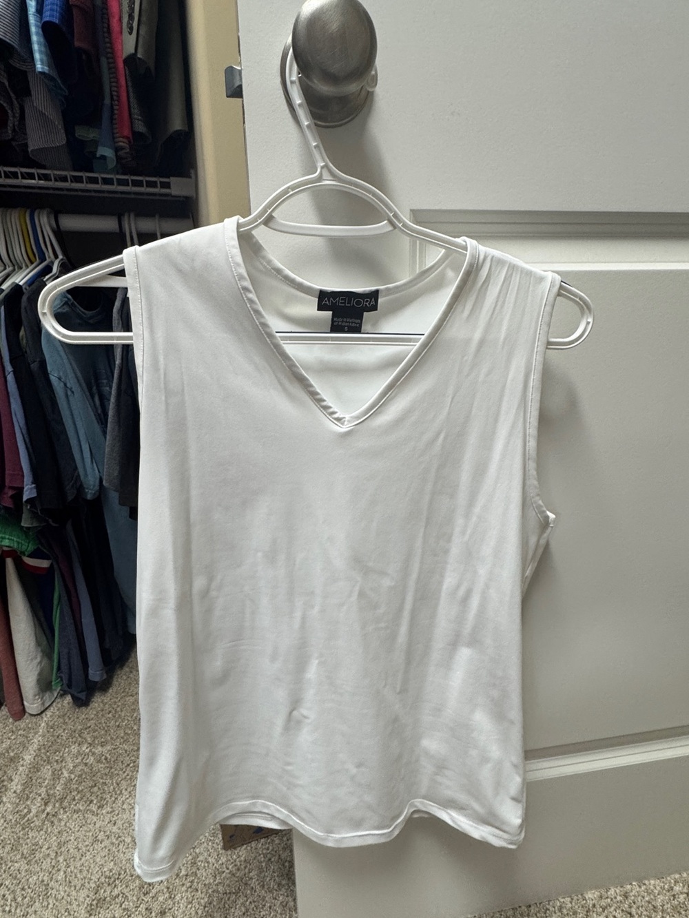 Ameliora White V-Neck Sleeveless Top